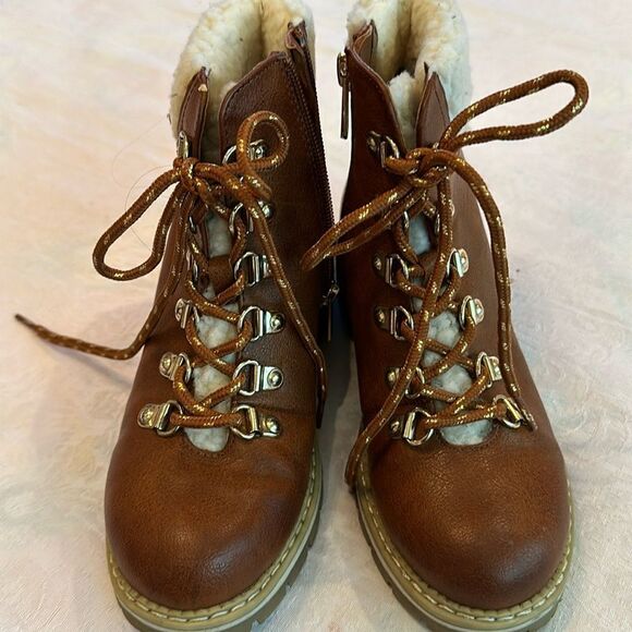 Girls Boots Sophie17 Size 1 Brown Faux Leather Sherpa Trim Laces Zippers - Picture 1 of 8